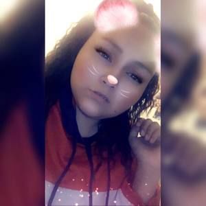 Meet your Posher, Desiree